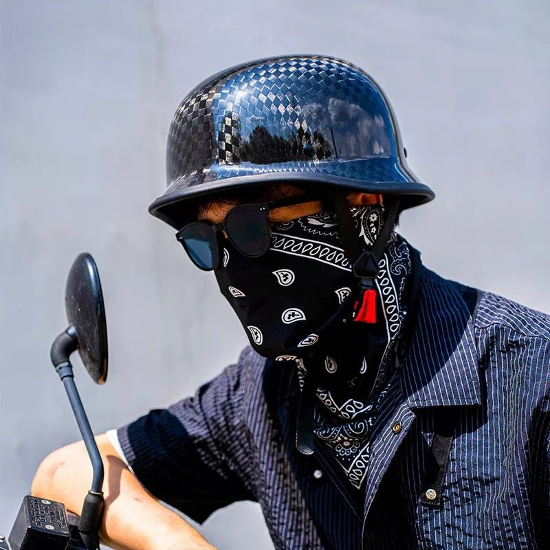 Mezzo casco forgiato in fibra  - Carbon Fiber Lightweight Motorcycle Helmet recensione e prezzo