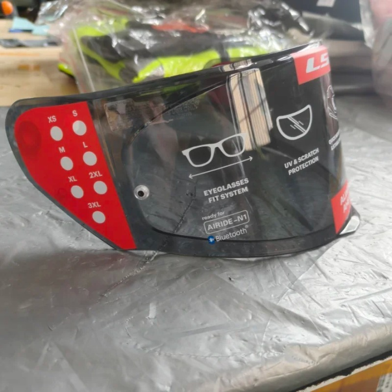 Visiera Parasole Interna di Ri - Motorcycle Helmet Inner Sun Visor Lens recensione e prezzo